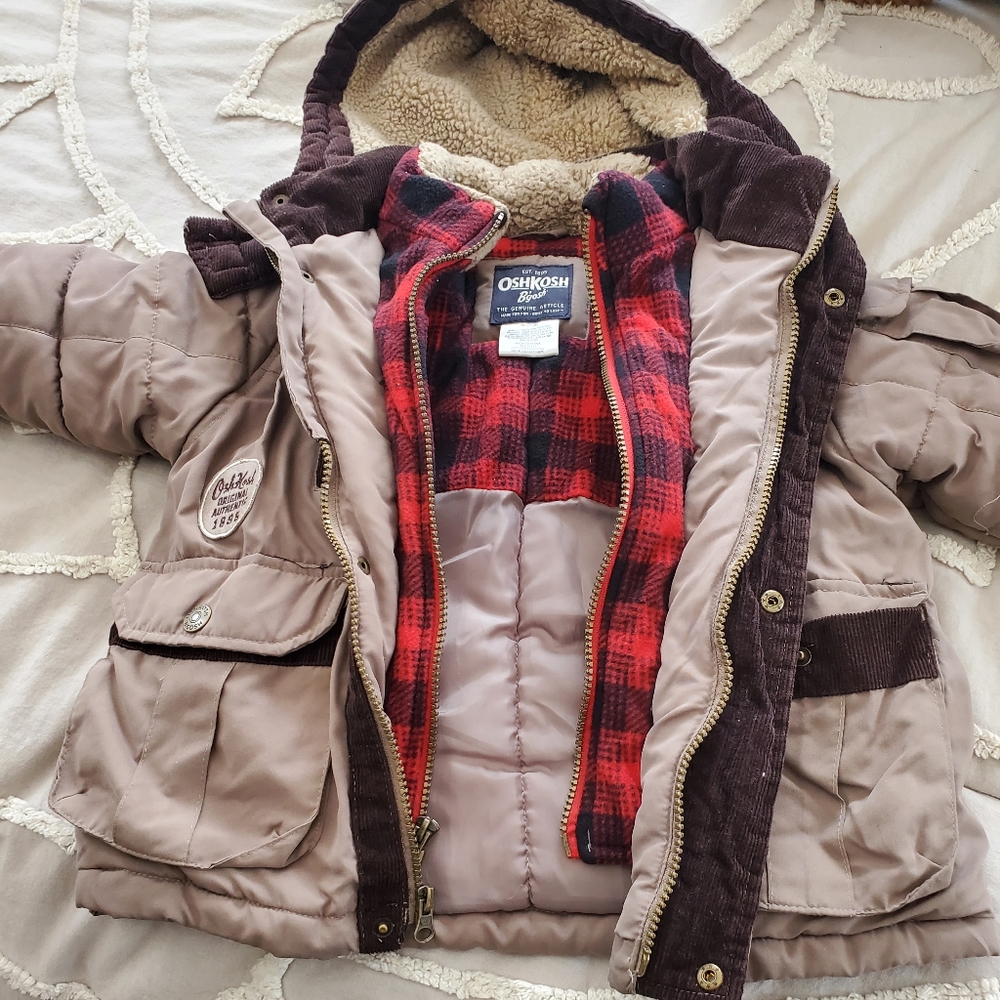 Oshkosh boys puffer jacket size 5